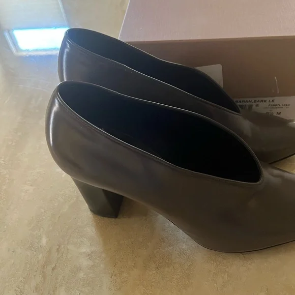 Via Spiga Brown Heels Great/ Jeans! - Picture 4 of 6